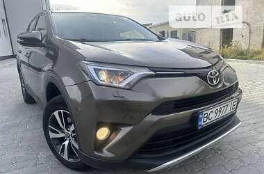 Позашляховик / Кросовер Toyota RAV4 2017 в Трускавці