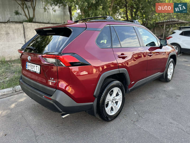Внедорожник / Кроссовер Toyota RAV4 2020 в Одессе