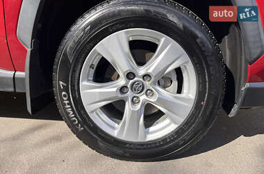 Внедорожник / Кроссовер Toyota RAV4 2020 в Одессе