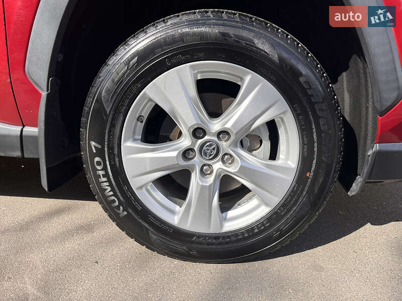 Внедорожник / Кроссовер Toyota RAV4 2020 в Одессе