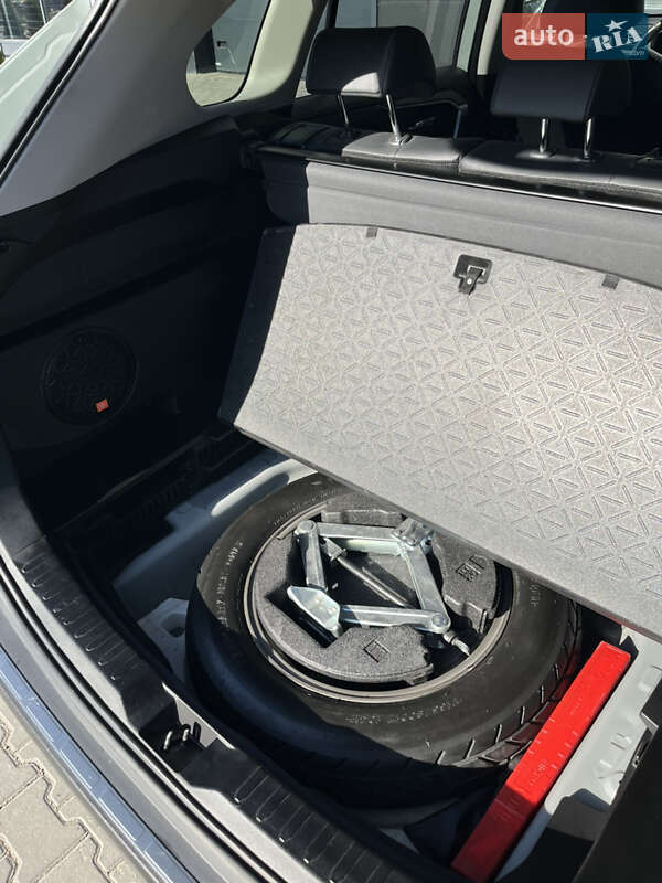 Позашляховик / Кросовер Toyota RAV4 2019 в Чернівцях