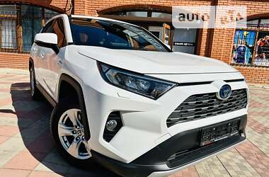 Внедорожник / Кроссовер Toyota RAV4 2021 в Днепре