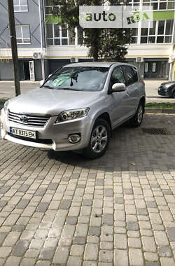 Внедорожник / Кроссовер Toyota RAV4 2010 в Ивано-Франковске