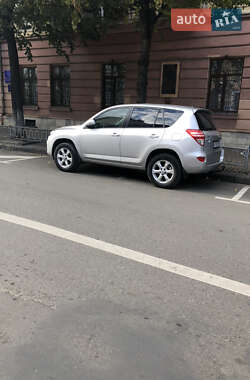 Позашляховик / Кросовер Toyota RAV4 2010 в Івано-Франківську