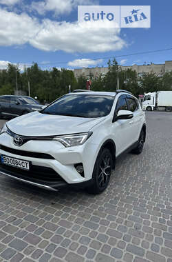 Позашляховик / Кросовер Toyota RAV4 2017 в Тернополі