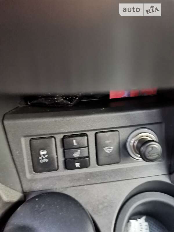 Внедорожник / Кроссовер Toyota RAV4 2012 в Харькове
