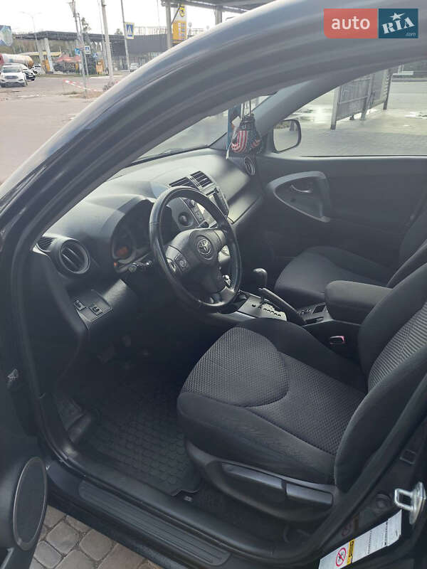 Позашляховик / Кросовер Toyota RAV4 2007 в Ірпені