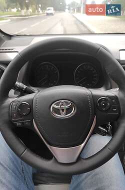 Внедорожник / Кроссовер Toyota RAV4 2015 в Измаиле