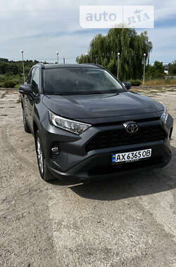 Внедорожник / Кроссовер Toyota RAV4 2019 в Харькове