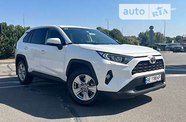 Внедорожник / Кроссовер Toyota RAV4 2021 в Киеве