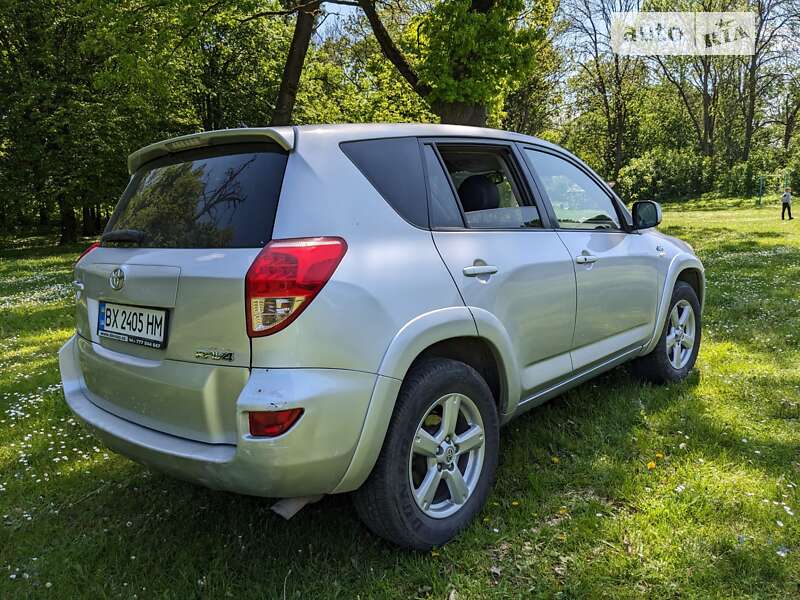 Внедорожник / Кроссовер Toyota RAV4 2008 в Славуте