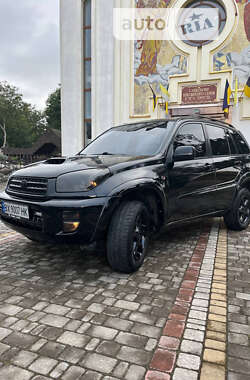 Внедорожник / Кроссовер Toyota RAV4 2003 в Каменец-Подольском