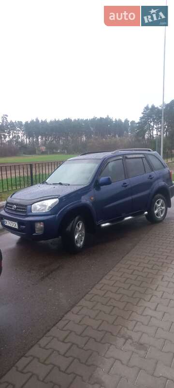 Позашляховик / Кросовер Toyota RAV4 2003 в Тернополі