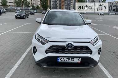 Позашляховик / Кросовер Toyota RAV4 2021 в Києві