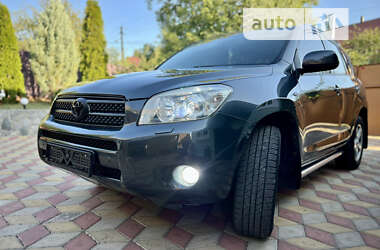 Внедорожник / Кроссовер Toyota RAV4 2006 в Валках