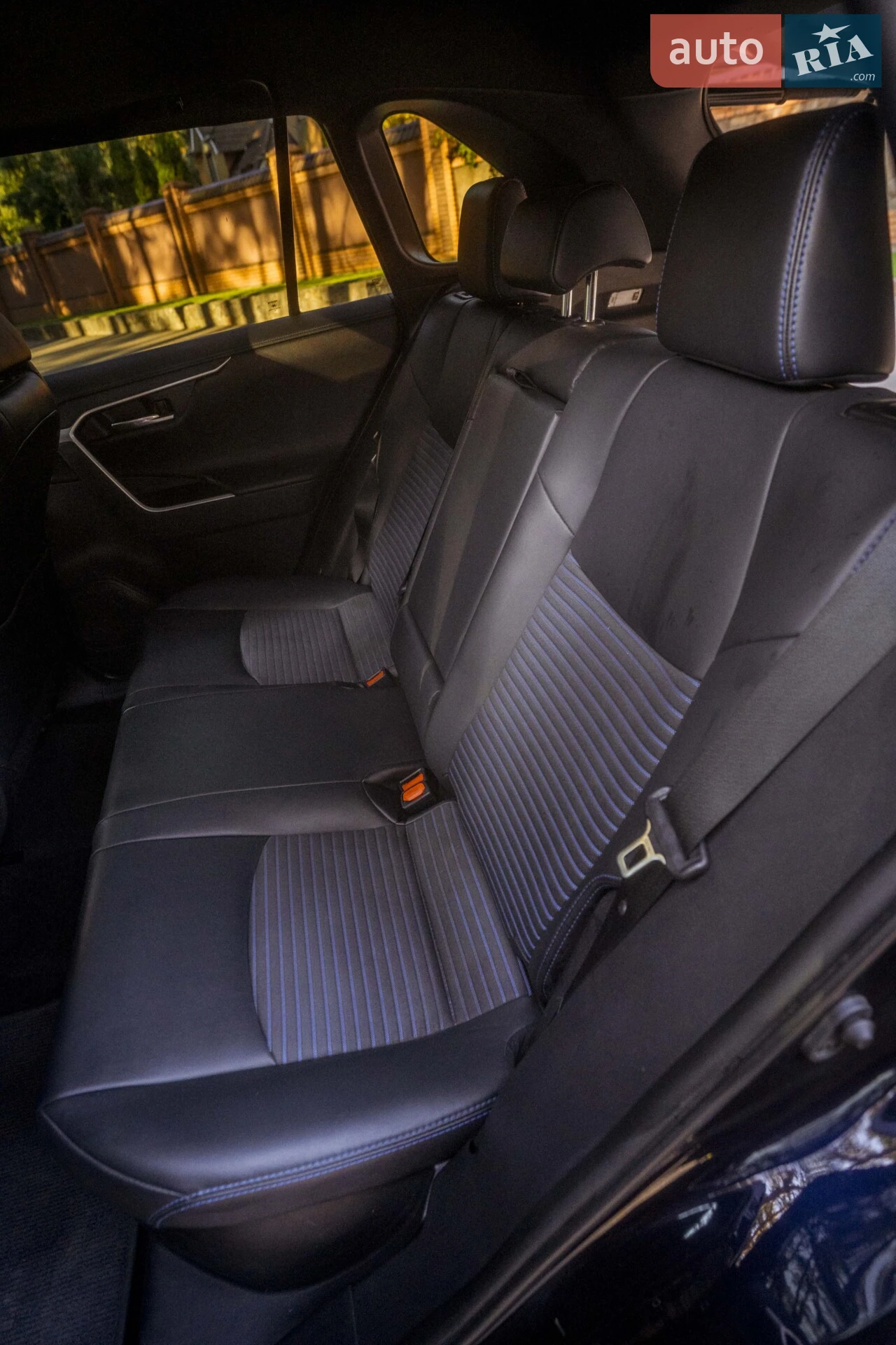 2020 Toyota RAV 4 - мініатюра 19