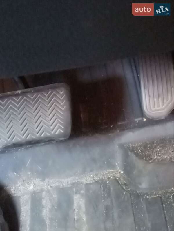 Внедорожник / Кроссовер Toyota RAV4 2015 в Ровно фото 8 Внедорожник / Кроссовер Toyota RAV4 2015 в Ровно