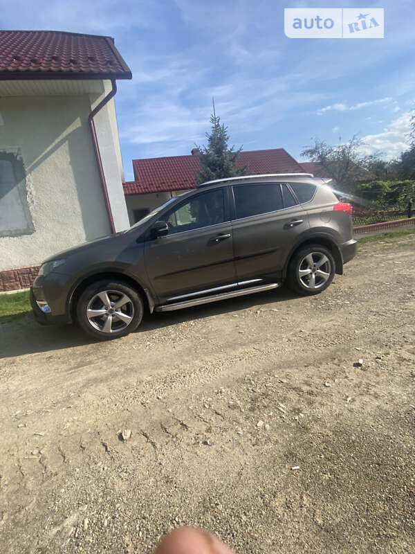 Внедорожник / Кроссовер Toyota RAV4 2013 в Дрогобыче