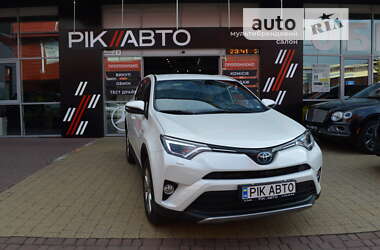 Позашляховик / Кросовер Toyota RAV4 2018 в Львові