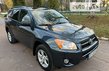 Внедорожник / Кроссовер Toyota RAV4 2012 в Новой Ушице