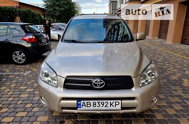 Внедорожник / Кроссовер Toyota RAV4 2006 в Виннице