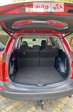 Позашляховик / Кросовер Toyota RAV4 2013 в Чернівцях