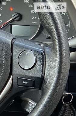 Позашляховик / Кросовер Toyota RAV4 2013 в 