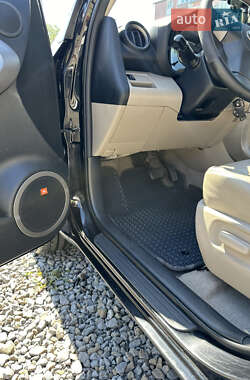 Внедорожник / Кроссовер Toyota RAV4 2008 в 