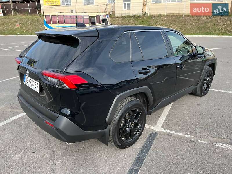 Позашляховик / Кросовер Toyota RAV4 2020 в Вінниці
