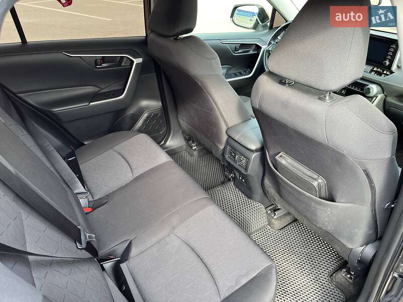Позашляховик / Кросовер Toyota RAV4 2020 в Вінниці