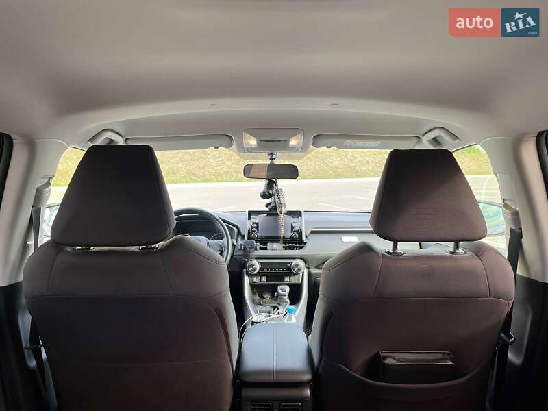Позашляховик / Кросовер Toyota RAV4 2020 в Вінниці