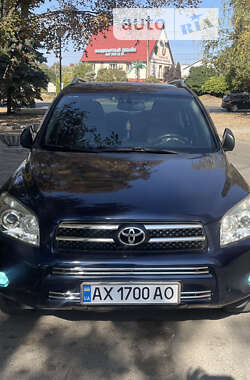 Внедорожник / Кроссовер Toyota RAV4 2006 в Харькове