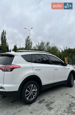 Внедорожник / Кроссовер Toyota RAV4 2017 в Киеве