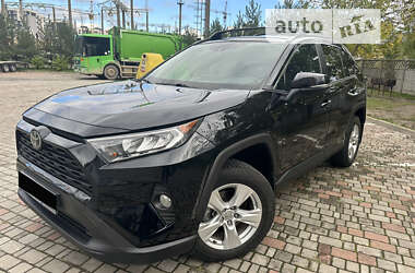 Позашляховик / Кросовер Toyota RAV4 2020 в Івано-Франківську