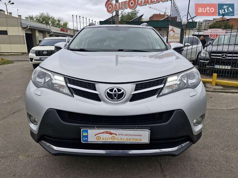 Внедорожник / Кроссовер Toyota RAV4 2014 в Николаеве