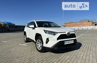 Позашляховик / Кросовер Toyota RAV4 2019 в Тернополі