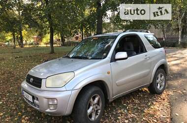 Внедорожник / Кроссовер Toyota RAV4 2000 в Черкассах