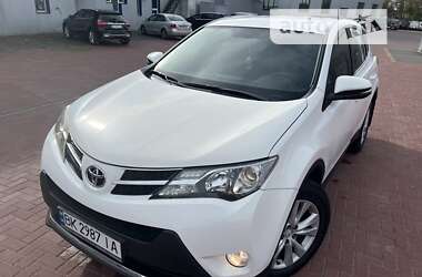 Внедорожник / Кроссовер Toyota RAV4 2013 в Ровно