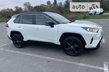 Позашляховик / Кросовер Toyota RAV4 2020 в Ірпені