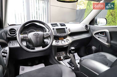 Внедорожник / Кроссовер Toyota RAV4 2011 в Дрогобыче