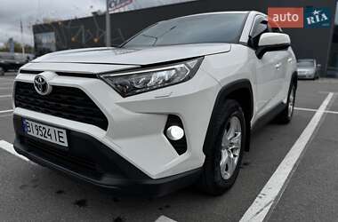 Позашляховик / Кросовер Toyota RAV4 2019 в Києві