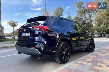 Внедорожник / Кроссовер Toyota RAV4 2021 в Тернополе