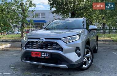 Позашляховик / Кросовер Toyota RAV4 2019 в Києві