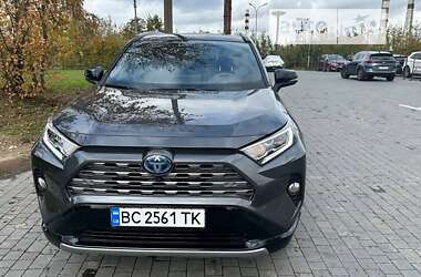 Позашляховик / Кросовер Toyota RAV4 2020 в Львові