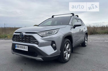 Внедорожник / Кроссовер Toyota RAV4 2020 в Виннице