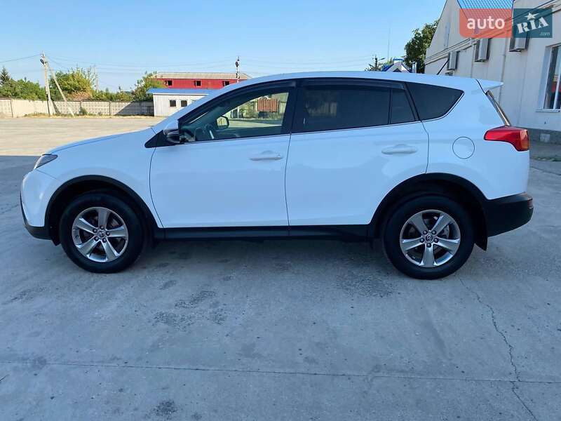 Внедорожник / Кроссовер Toyota RAV4 2015 в Подольске
