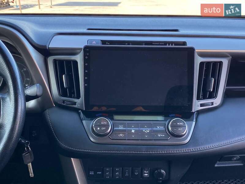Внедорожник / Кроссовер Toyota RAV4 2015 в Подольске