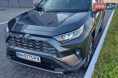 Внедорожник / Кроссовер Toyota RAV4 2021 в Одессе