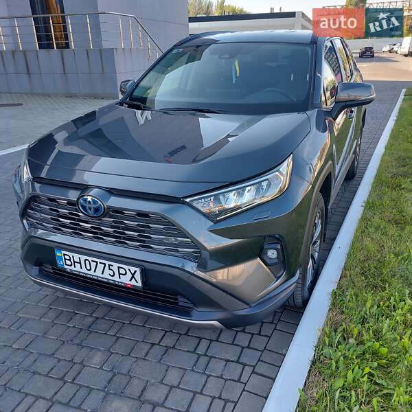 Toyota RAV4 2021