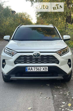 Внедорожник / Кроссовер Toyota RAV4 2019 в Запорожье